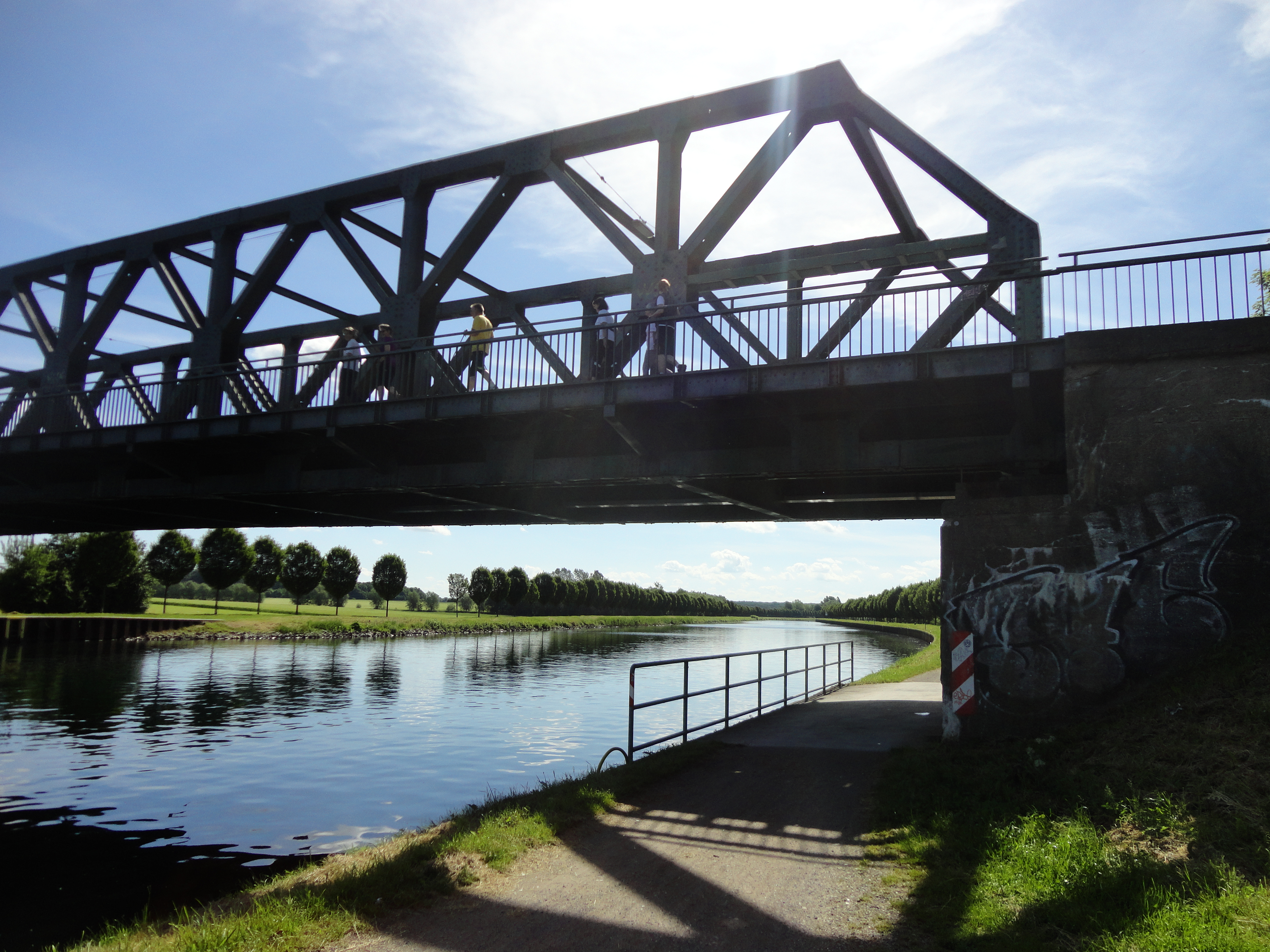 Lauftreff im Mai: 
die Schwieringhausener Kanalbrücke über den Dortmunder Emskanal